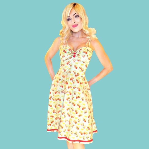 Kinny & Howie Dresses & Skirts - 🌺NEW 2019 Kinny & Howie Strawberry Festival Dress